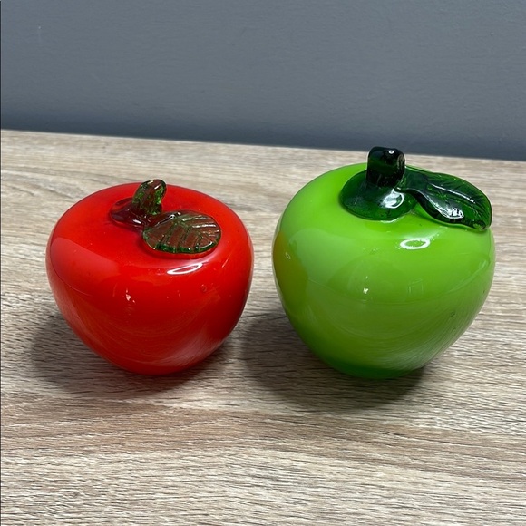 Vintage Murano Style 70s Blown Glass Apple Figurines/Paperweights Red and Green - Picture 8 of 8